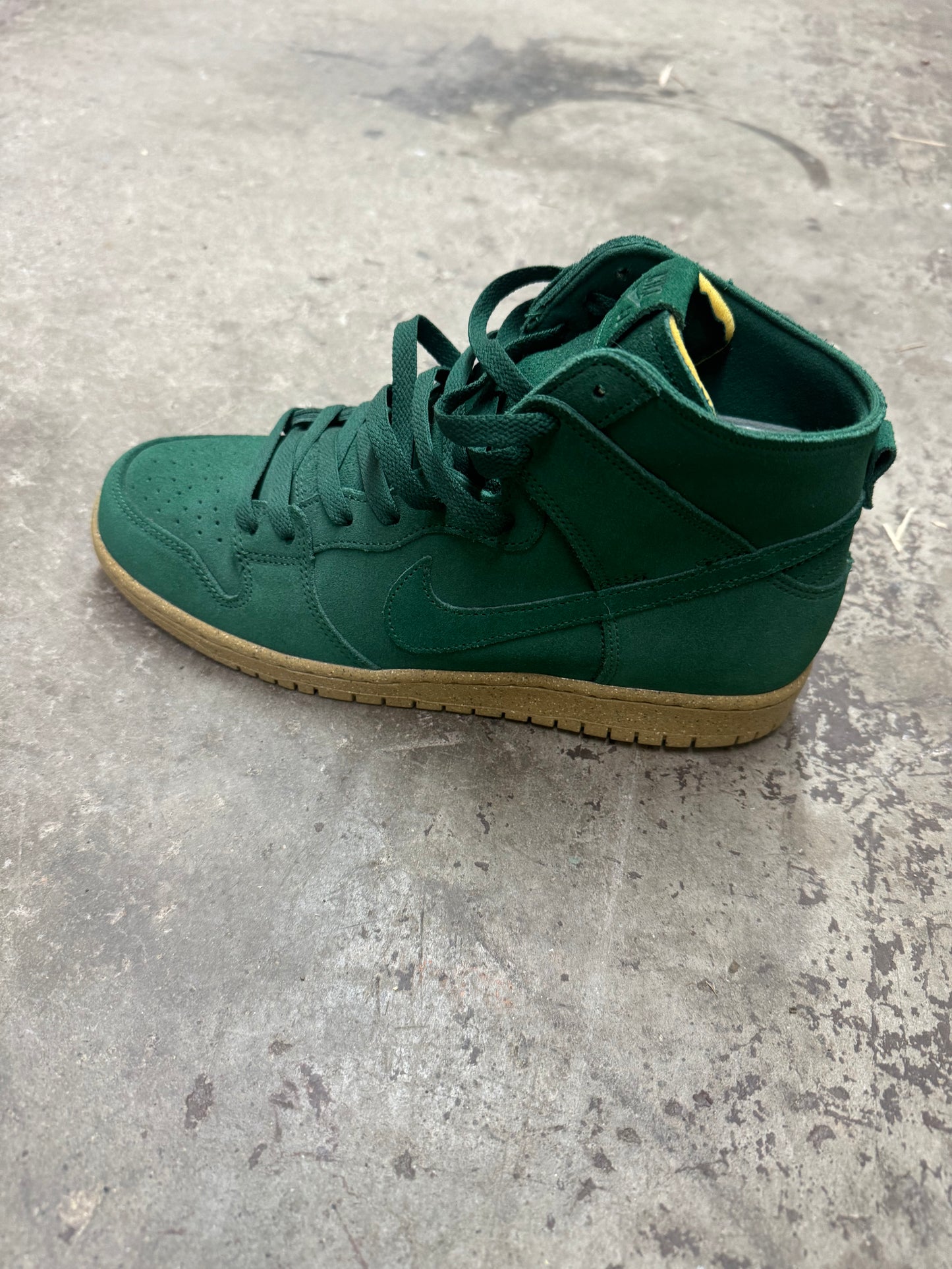 ** Warehouse Find** Nike SB Dunks High Top Skateboard Shoes Sneakers Only size 9 left!