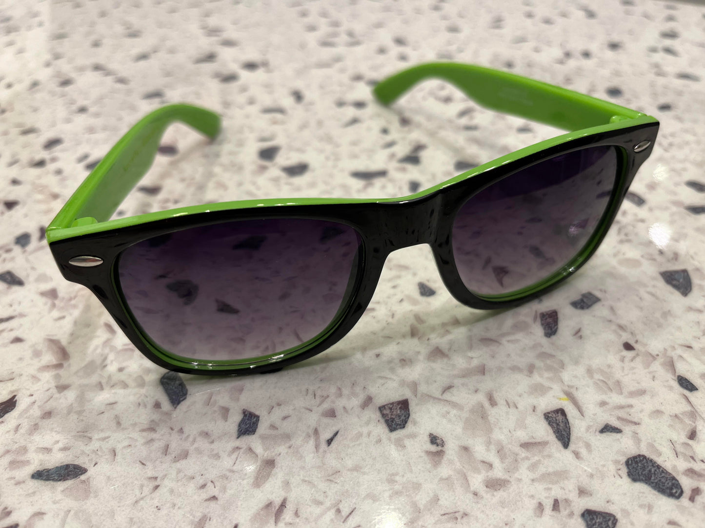 Old Skull Skateboards Classic Risky Business Shades Sunglasses 2026