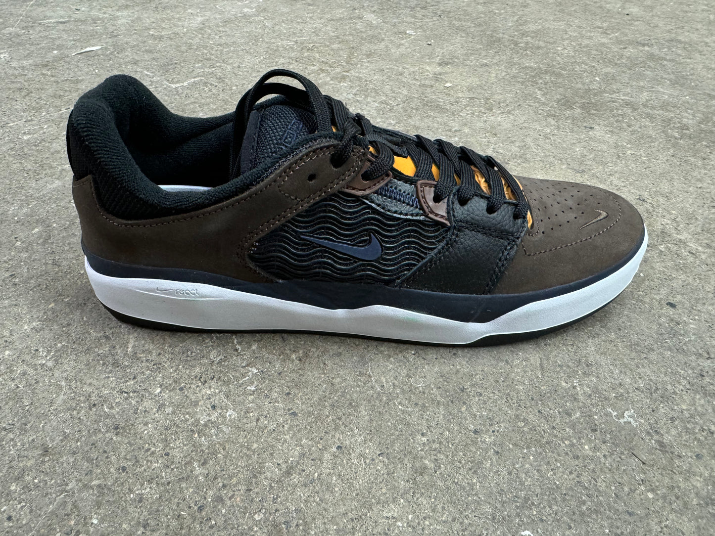 Nike SB Ishod Wair PRM - Baroque Brown & Black Skate Shoes